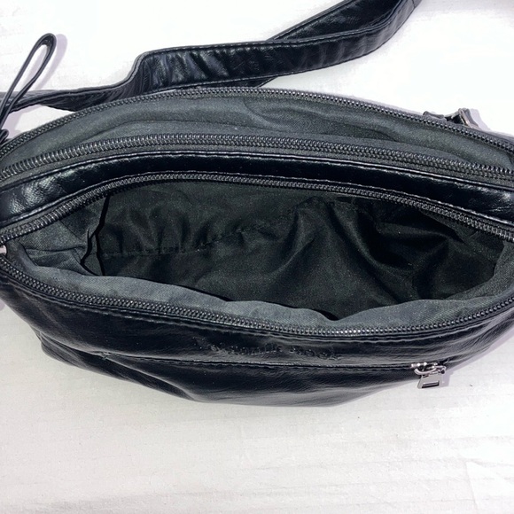 Volganik Rock black vegan Leather Crossbody Bag with many zip pockets - Picture 7 of 16